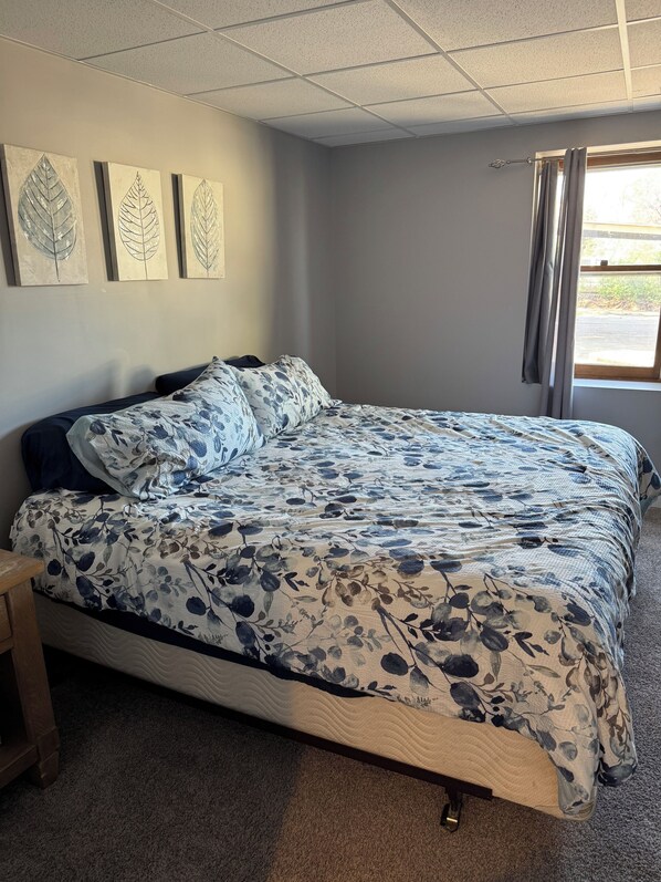 2 bedrooms, WiFi, bed sheets