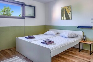 4 Schlafzimmer, Bügeleisen/Bügelbrett, kostenloses WLAN, Bettwäsche