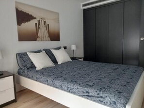 1 bedroom, iron/ironing board, travel crib, free WiFi