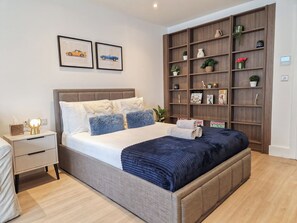 1 chambre, fer et planche à repasser, lit parapluie, Wi-Fi gratuit