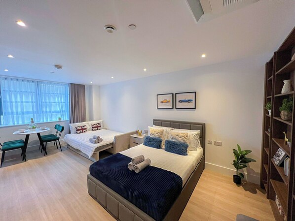 1 bedroom, iron/ironing board, travel cot, free WiFi