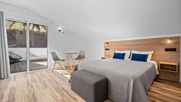 ๋๋ธ๋ฃธ, ์์ค์ํธ, ์ฐ ์ ๋ง | ๋ฐฉ์ ์ค๋น, ๋ฌด๋ฃ WiFi