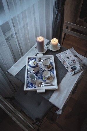 Deluxe Double or Twin Room, Garden View | In-room safe, iron/ironing board, free WiFi - Casa Lena B&B (Naples)
