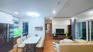 Living area - Sapphire 2908A (Ha Long)
