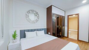 3 عدّة غرف نوم ومكتب ومساحة عمل للكمبيوتر المحمول وواي فاي مجانًا