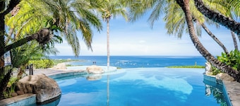 Enchanting 6 Bedroom Villa with Incredible Views- Fully Staffed -Walk to Beach