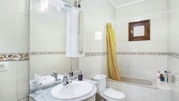 Villa | Bathroom