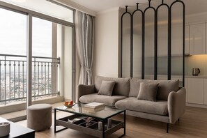 Premium bedding, individually decorated, individually furnished - CR Concept - Vinhomes Service Apartment (Ho Chi Minh City)