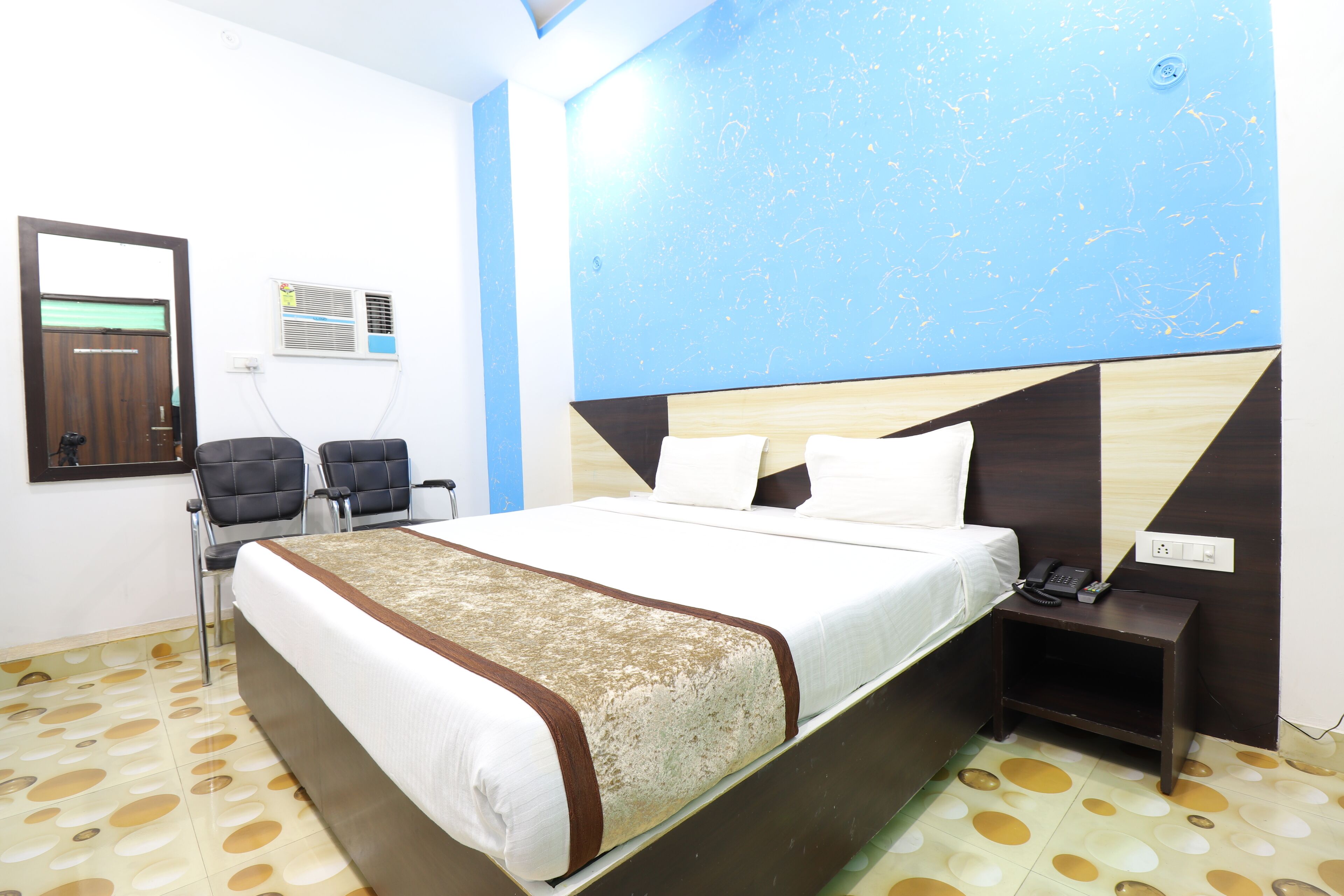 Basic Double Room | Desk, laptop workspace, free WiFi
