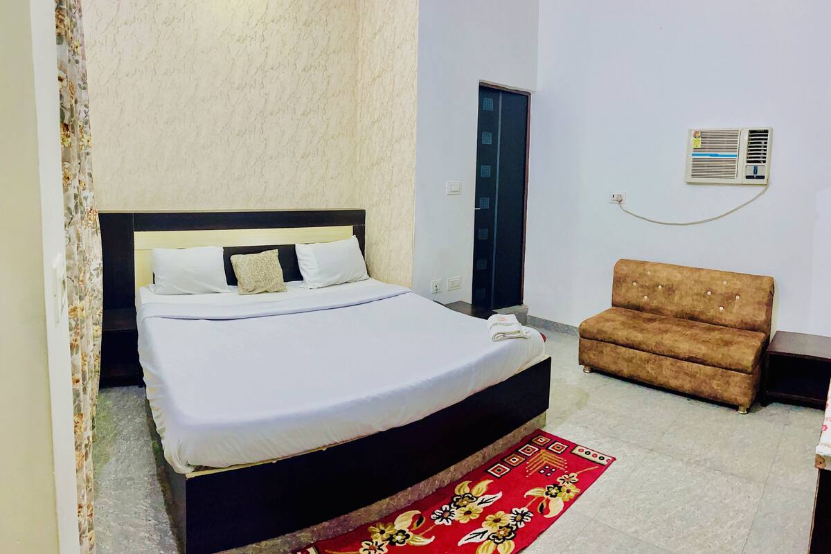 經典客房 | 書桌、手提電腦工作空間、免費 Wi-Fi