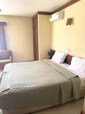 2 habitaciones, tabla de planchar con plancha y wifi gratis