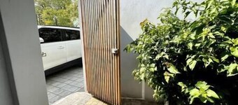 Bohemian Private Flat, Aircon, Secure Parking