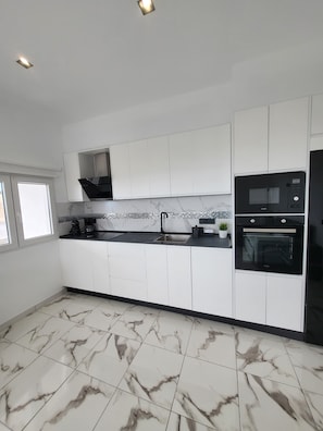 Private kitchen - Casita Marion Modern vacation home on a finca in the south of Tenerife (Granadilla de Abona)