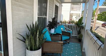 Cozy 2Bedroom Apt with Rustic Charm in the Heart of New London Historic District