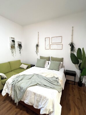 1 slaapkamer, een bureau, gratis wifi, beddengoed