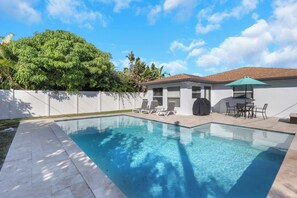 Piscine extérieure, piscine chauffée