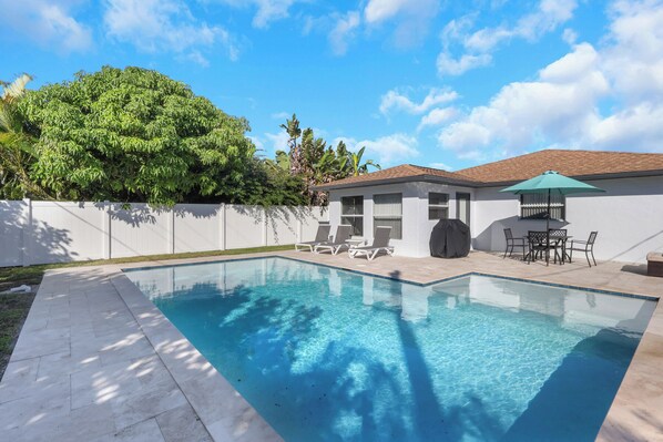 Piscine extérieure, piscine chauffée