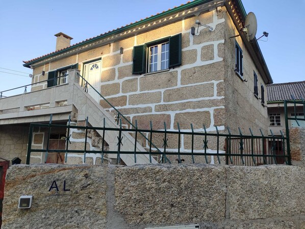Exterior - Destro village (Lindoso)