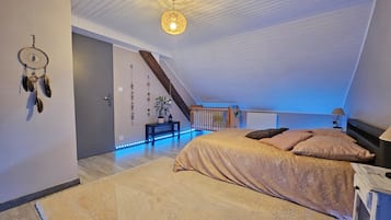 3 slaapkamers, een strijkplank/strijkijzer, reisbedje, gratis wifi