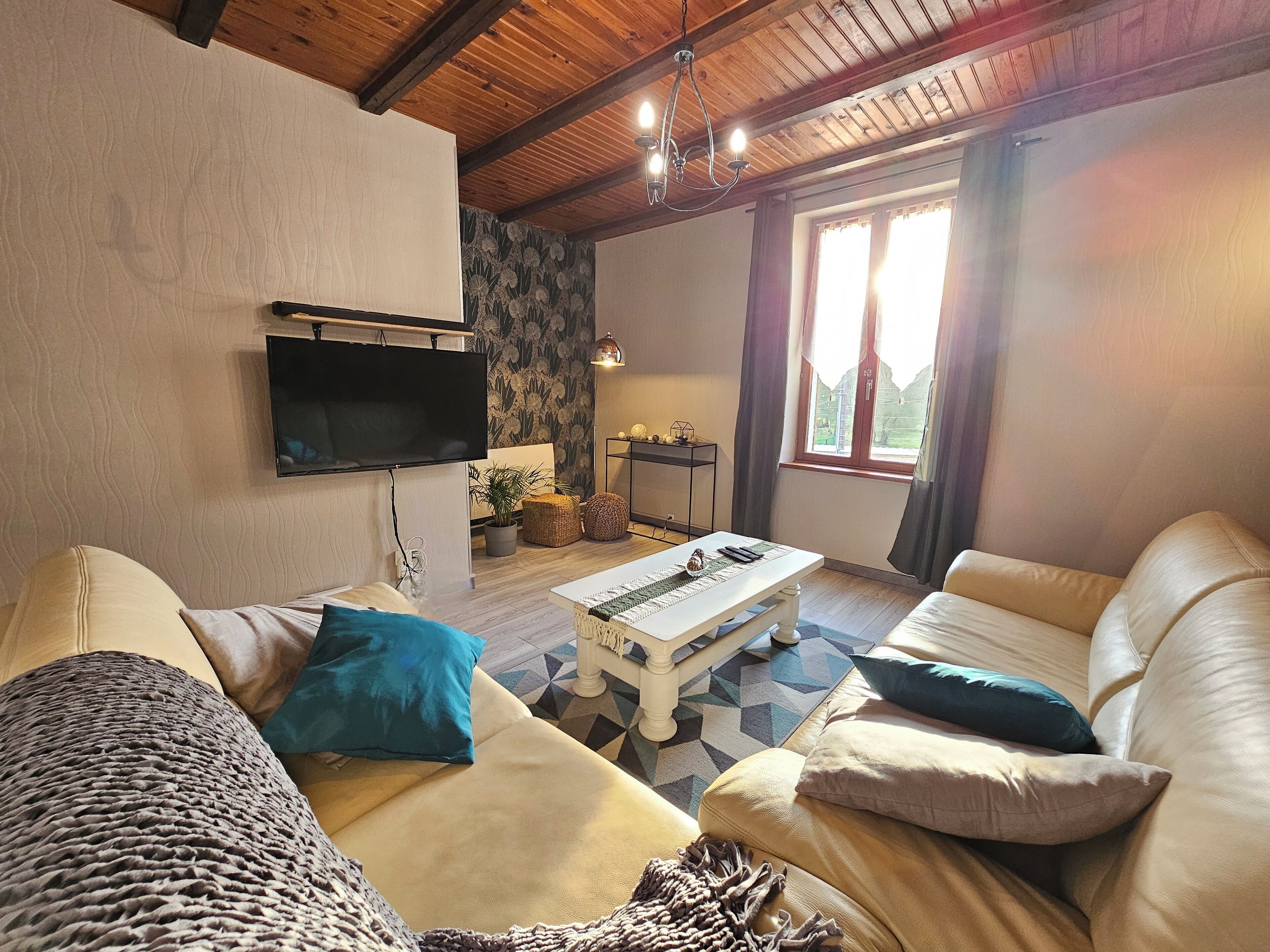 Una Smart TV, libros