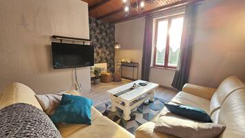 Una Smart TV, libros