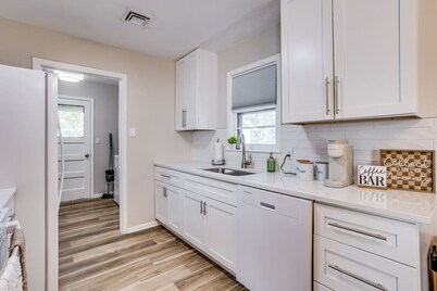 •new• Grace’s Getaway - sleeps 6