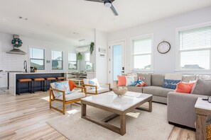 Smart-TV, bøker og PC-skjermer