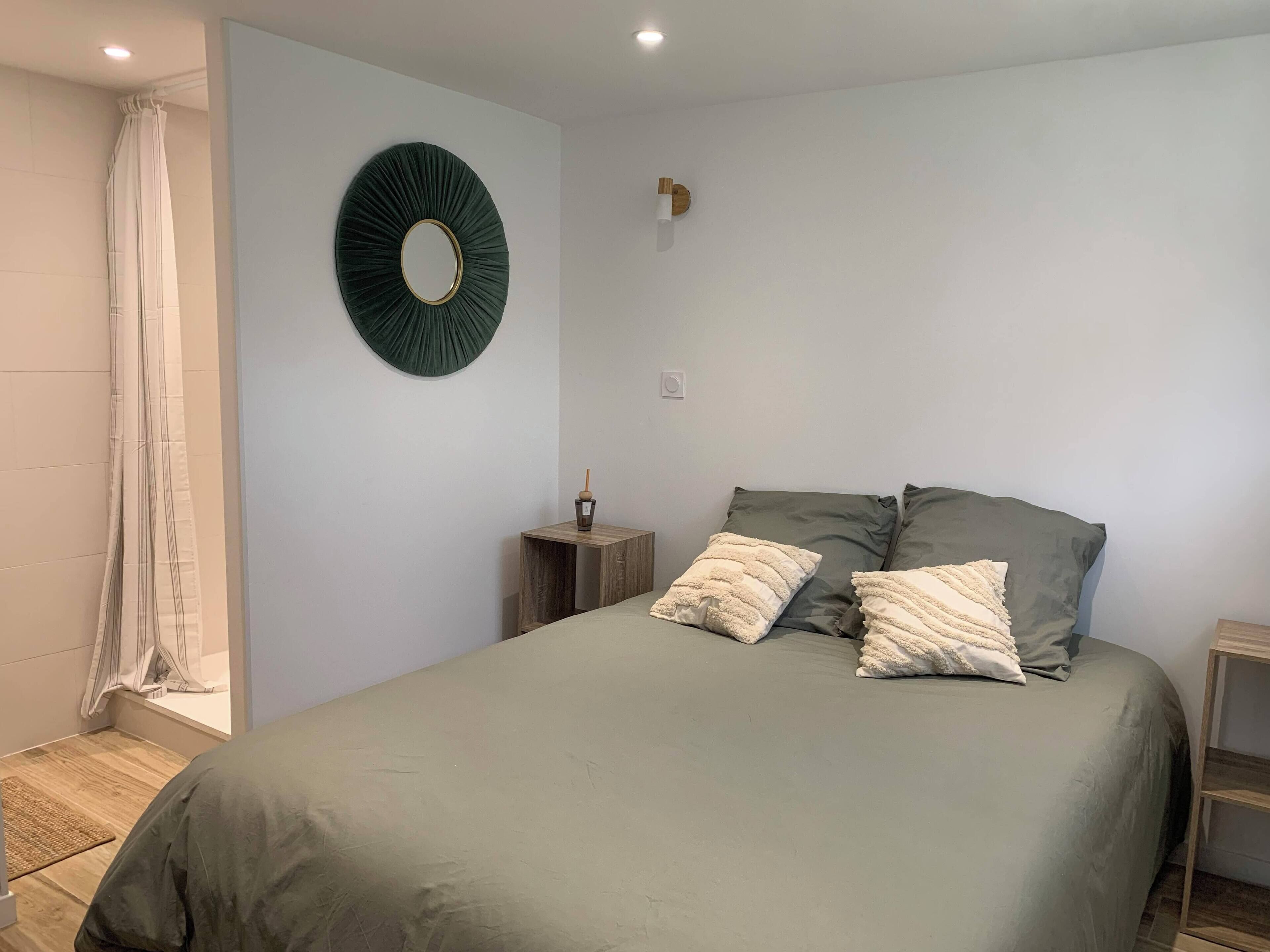 1 bedroom, WiFi, bed sheets