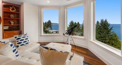 Custom estate with 6 bedrooms, 4+baths, private beach in enchanting Coupeville.