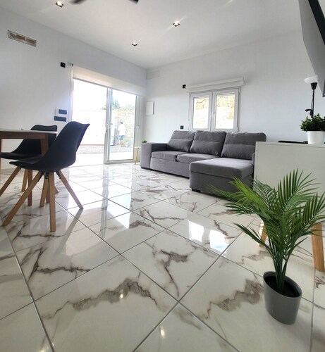 Casita Mercy semi-detached house on a quiet finca in the south of Tenerife