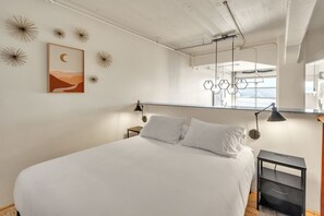 2 bedrooms, WiFi, bed sheets