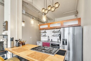 Fridge, microwave, oven, dishwasher