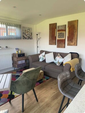 Chalet | Living area | TV