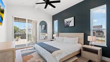 5 bedrooms, iron/ironing board, free WiFi, bed sheets