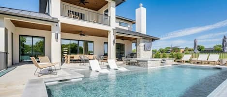 Piscine extérieure, piscine chauffée