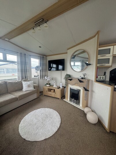 Marine Getaways Caravan Hire
A home from home experience in luxury..