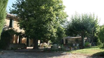 Enceinte de lâhĂ©bergement