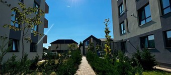 Charming 1-bedroom apartment in serene Ploiesti with WiFi, AC