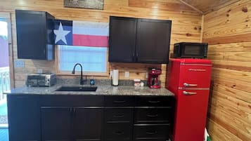 Fridge, microwave