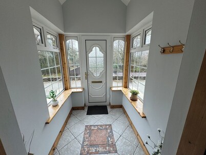 Spacious Detached 4-bedroom house in  Kenmare set on its own grounds of 2 acres