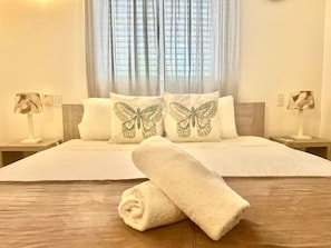 4 chambres, bureau, Wi-Fi gratuit, draps fournis