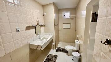 Bruser, håndklæder, Toiletpapir