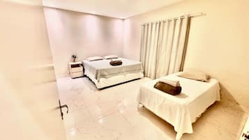 5 bedrooms, desk, iron/ironing board, free WiFi