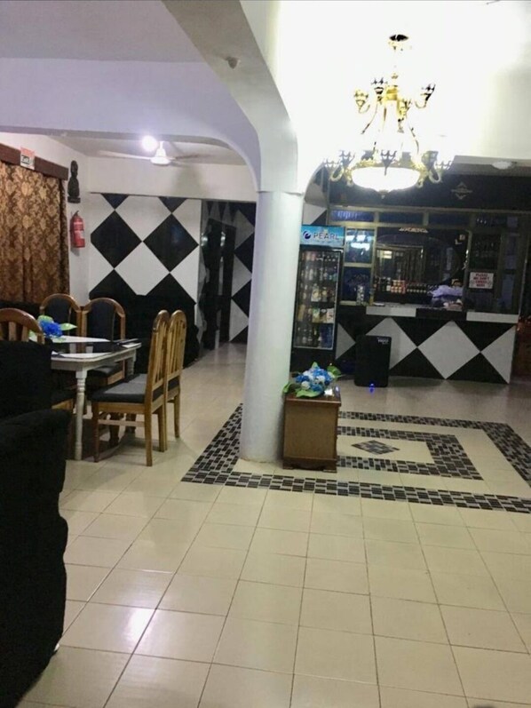 مطعم