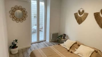 2 camere, una scrivania, Wi-Fi, lenzuola