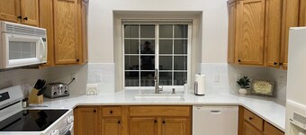 Charming, Newly remodeled, 3+Br/2Ba house, with office, in Meridian