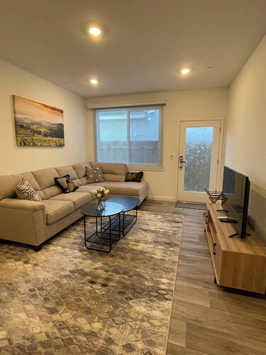 Cozy-Quiet-Spacious Guest Suite  Fresno/Clovis CA 10 minutes to Yosemite Airport