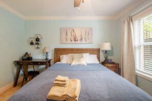 1 bedroom, bed sheets