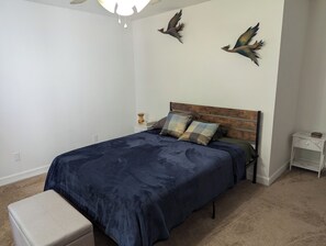 2 bedrooms, desk, iron/ironing board, WiFi - Charming 2-bedroom townhome with AC and WiFi in peaceful Summerton (Summerton)