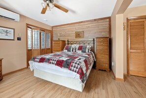 5 Schlafzimmer, Schreibtisch, Bügeleisen/Bügelbrett, kostenloses WLAN